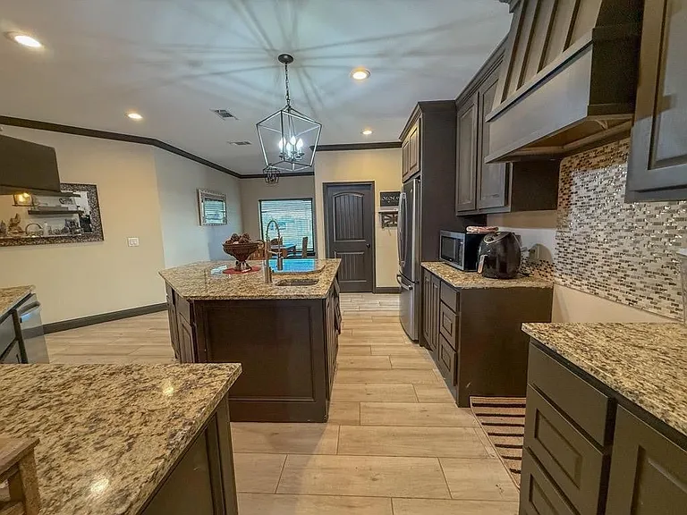 406 Bulldog Dr — Photo 6