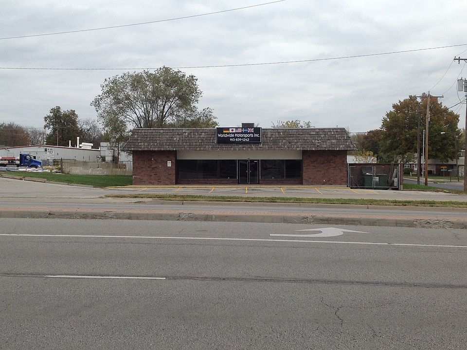 2nd image of 904 E Santa Fe St
