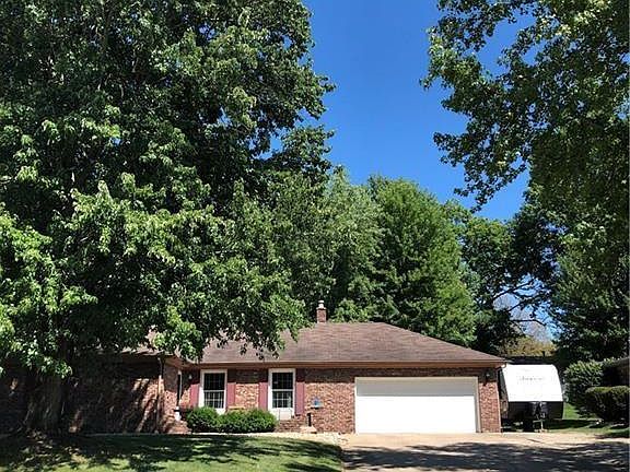 2nd image of 705 Kirkwood Dr