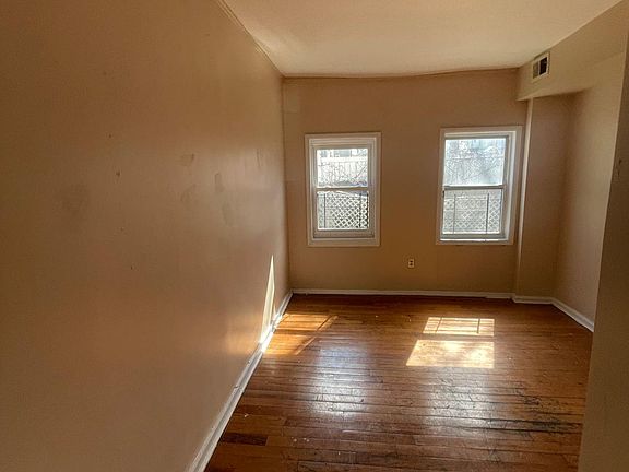 5th image of 338 Madison Ave #1
