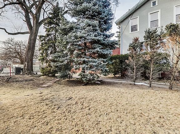 4th image of 5318 N Bowmanville Ave