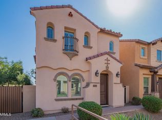 2049 E Heartwood Ln, Phoenix, AZ 85022