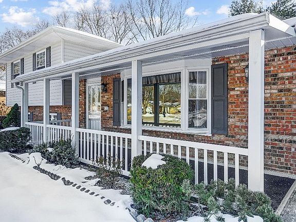 4th image of 1201 Dalton Dr