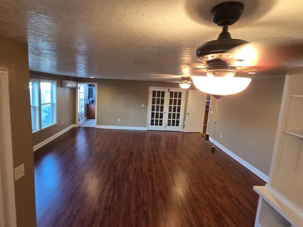 307 S 7th St, Artesia, NM 88210