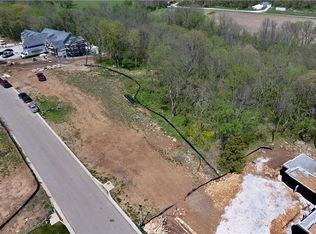 8416 W 175th St, Overland Park, KS 66221