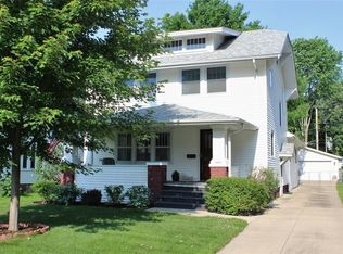 1279 Elmhurst Dr NE, Cedar Rapids, IA 52402