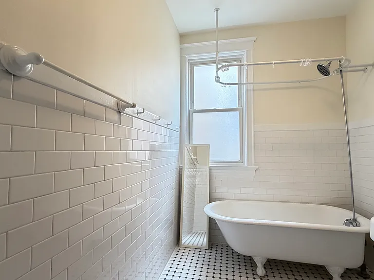 4511 N Greenview Ave #2 — Photo 20