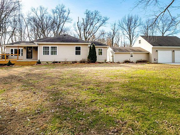 2nd image of 841 W Airport Rd