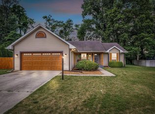 55557 Little Lab Ct, Osceola, IN 46561