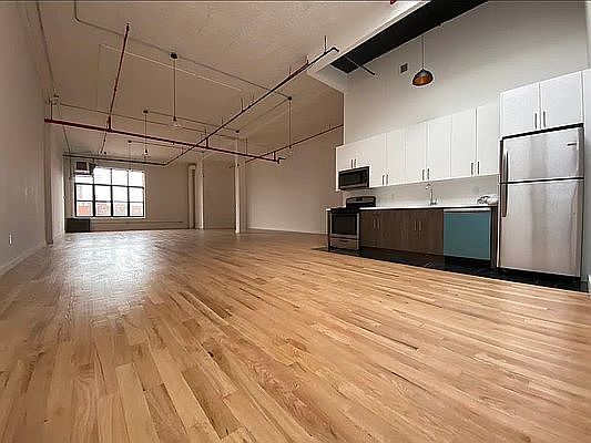 5th image of 255 McKibbin St #506