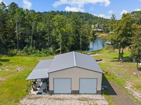 143 Whispering Pnes, Burkeville, TX 75932