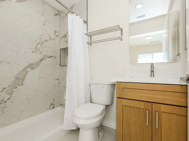 Spacious 3BR/2BA Home with Open Floor Plan, Garage & Washer/Dryer — Photo 62