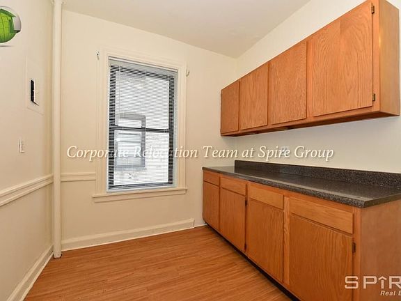5th image of 32-32 34th St #A31d