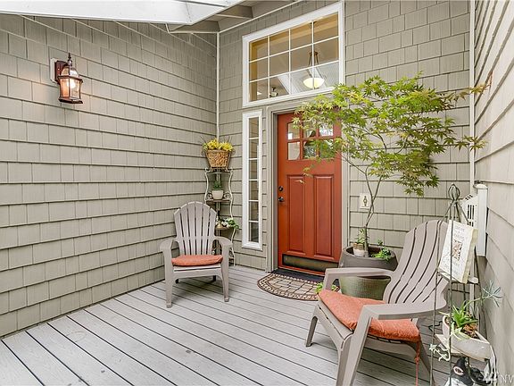 3rd image of 13511 2nd Ave NE