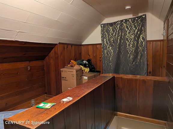 3rd image of 717 Huron St