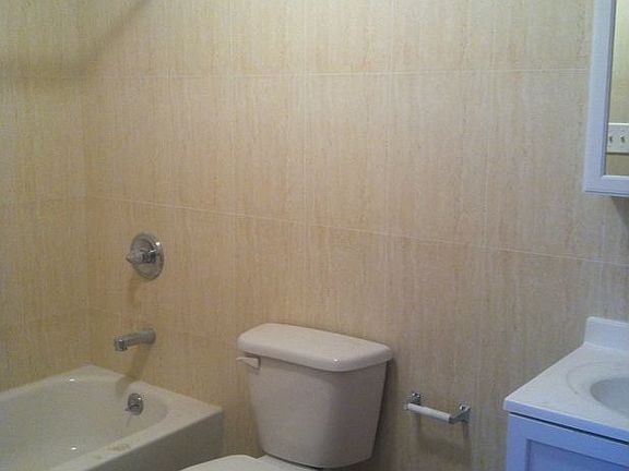 4th image of 440 56th St