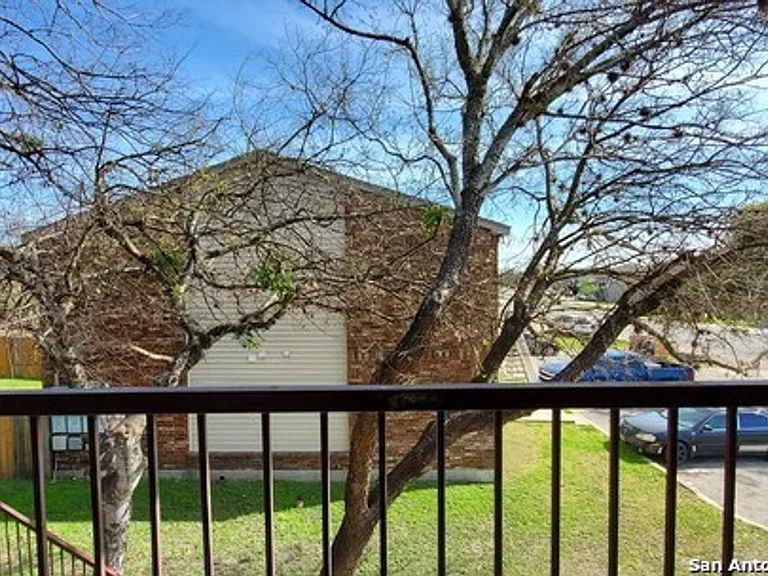 538 Dukeway Dr #C — Photo 5