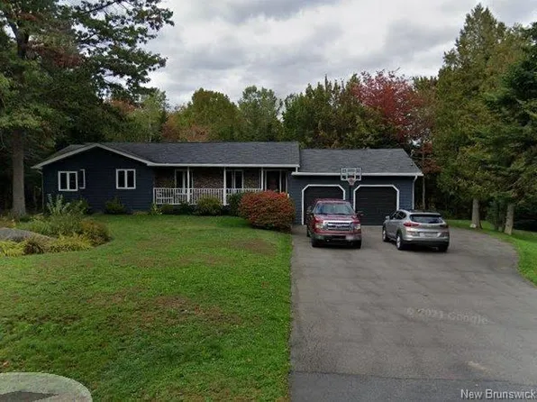 19 Cliff St, Quispamsis, NB E2G 1Y4