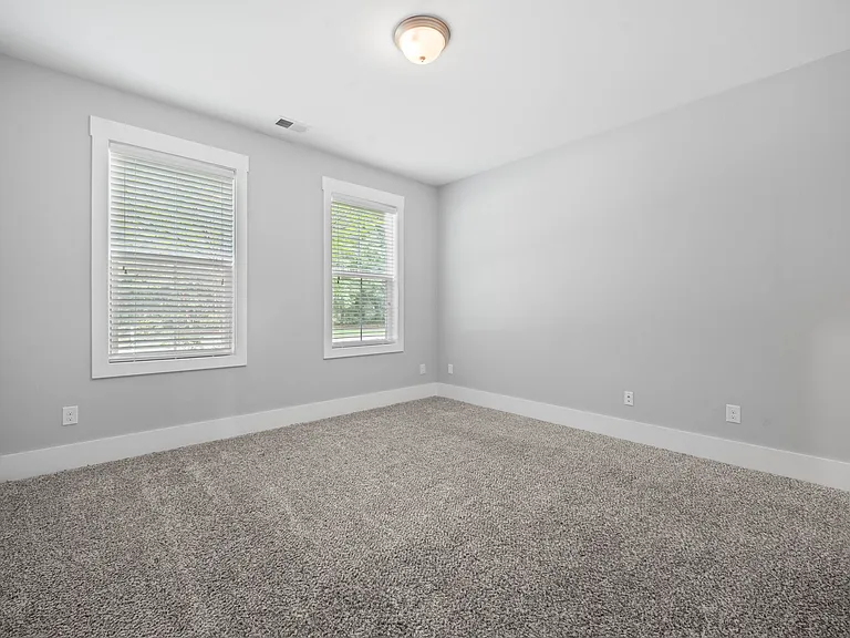 414 Hamlet Cir — Photo 17