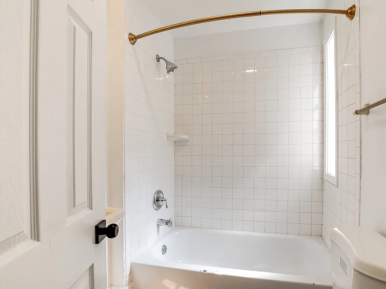 715 Chimborazo Blvd #3 — Photo 7
