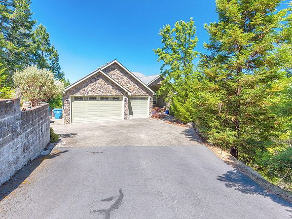 3rd image of 355 Madrone Ridge Dr