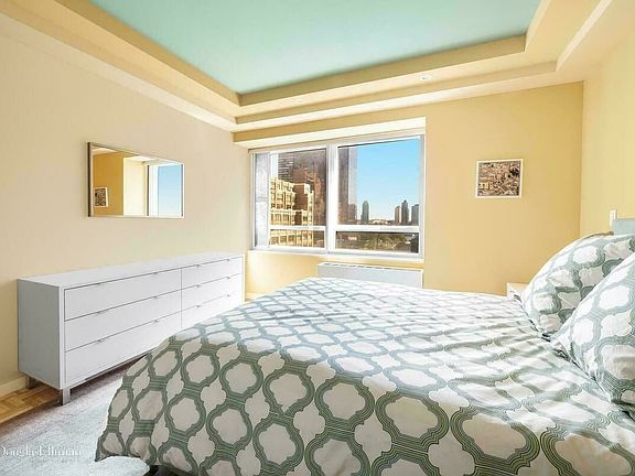 5th image of 240 E 47th St APT 10E