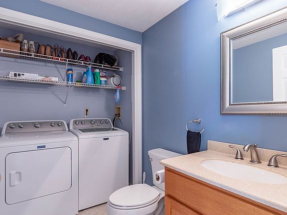 4th image of 30 Lochmere Ln #30
