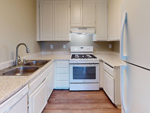 4th image of 1675 E G St #8-159