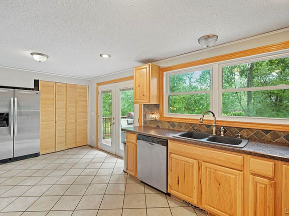 5th image of 4787 Hooks Mill Dr