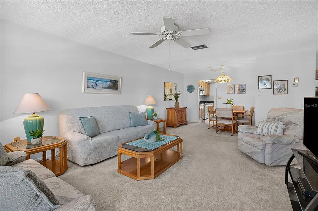 2 bed, 2.0 bath, 1120 sqft, $2,100 — Photo 3