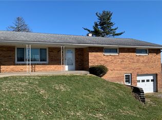 29 W Alexander Loop, West Alexander, PA 15376