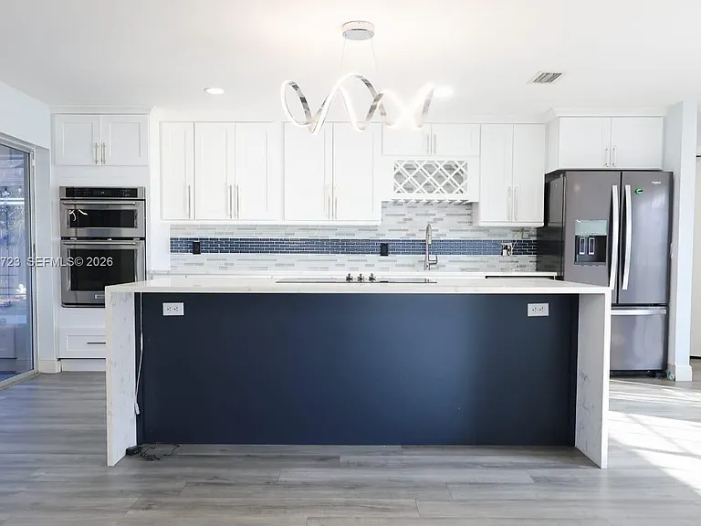 1206 SE 23rd Pl — Photo 3