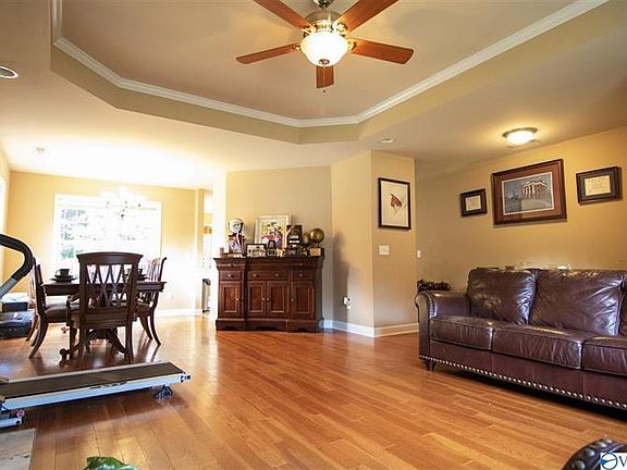 5th image of 163 Singletree Dr