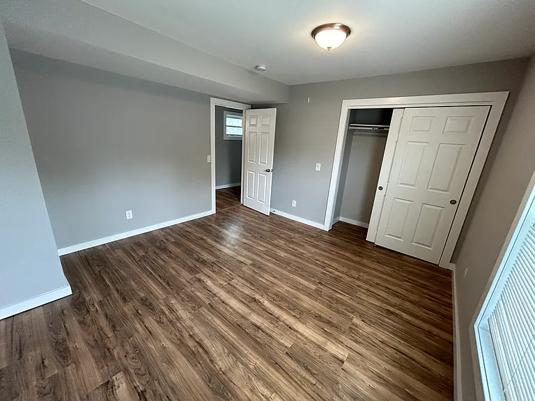 1154 S Plymouth Ave #1-2 — Photo 6