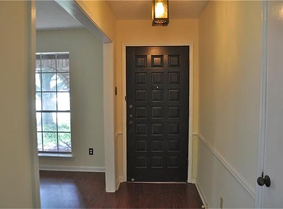 3rd image of 9414 Portal Dr