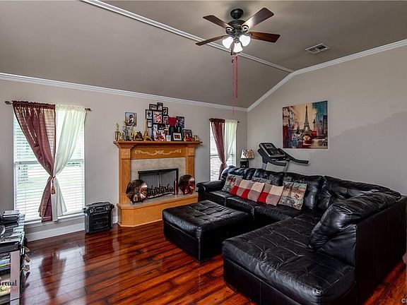 4th image of 9408 Crooked Creek Dr