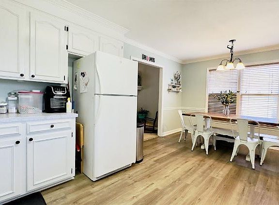 5th image of 631 Garden Hills Dr