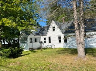11 Wild Meadow Rd, Grafton, NH 03240