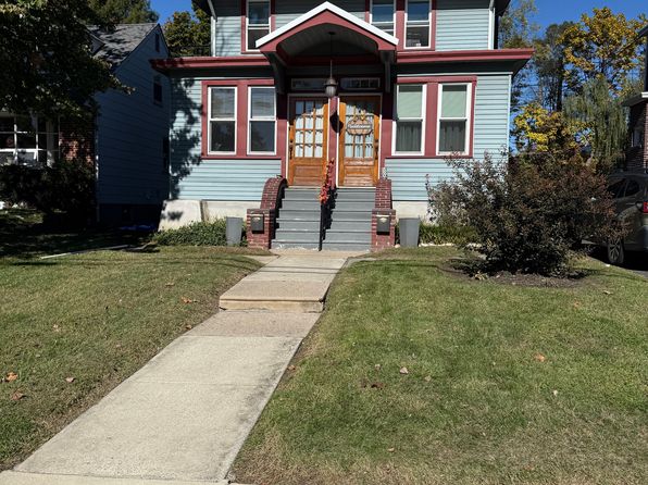369 Park Ave