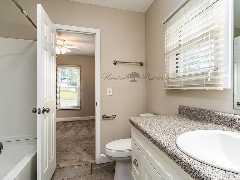 505 Lamont St — Photo 11