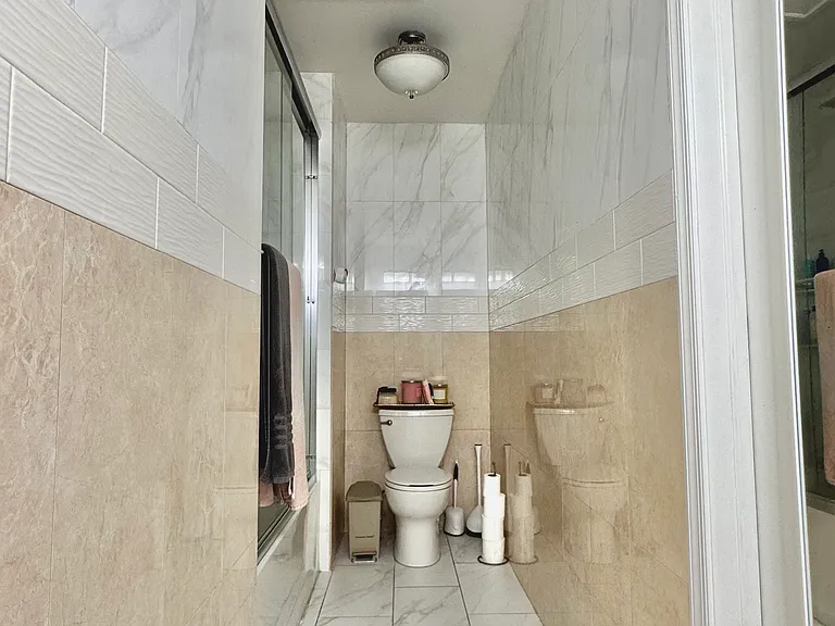 730 Sansom St #205 — Photo 10