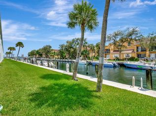 120 Lehane Ter APT 209, North Palm Beach, FL 33408