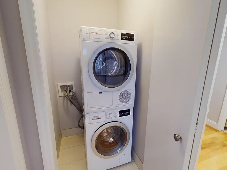 50 W 97th St #2L — Photo 11