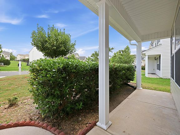 5th image of 1026 Statler Dr
