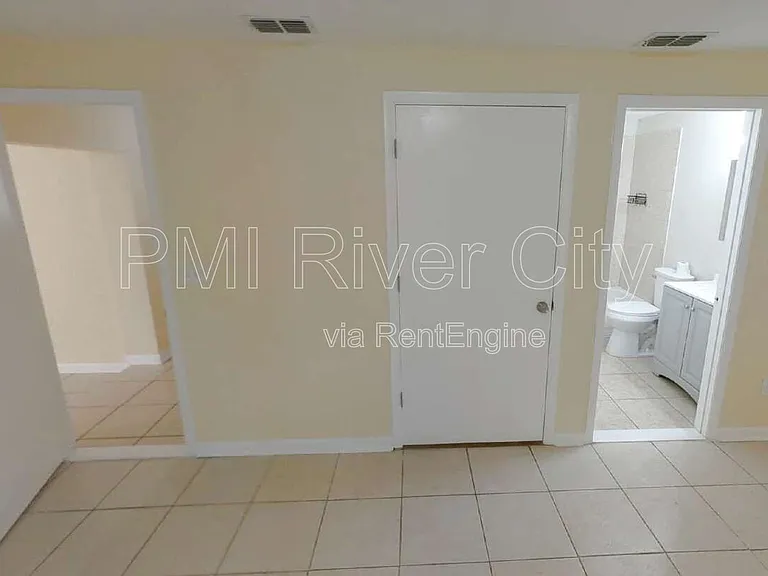 7923 Berry Ave — Photo 8