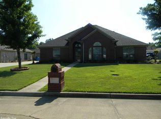 6010 Cathedral Dr, Texarkana, AR 71854