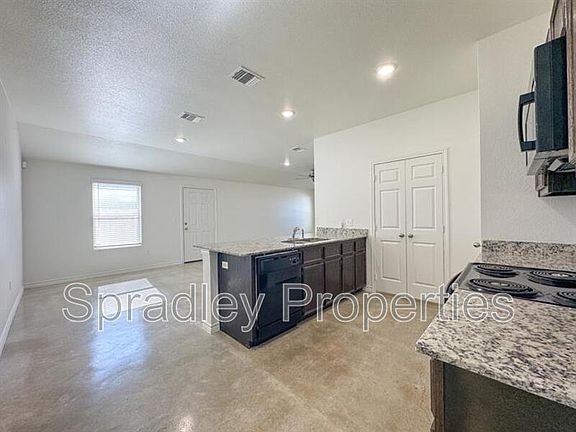 4th image of 2306B Zanoletti Dr