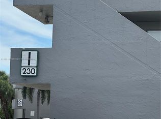 230 NW 87th Ave APT I111, Miami, FL 33172