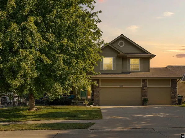 19613 Briggs St, Omaha, NE 68130