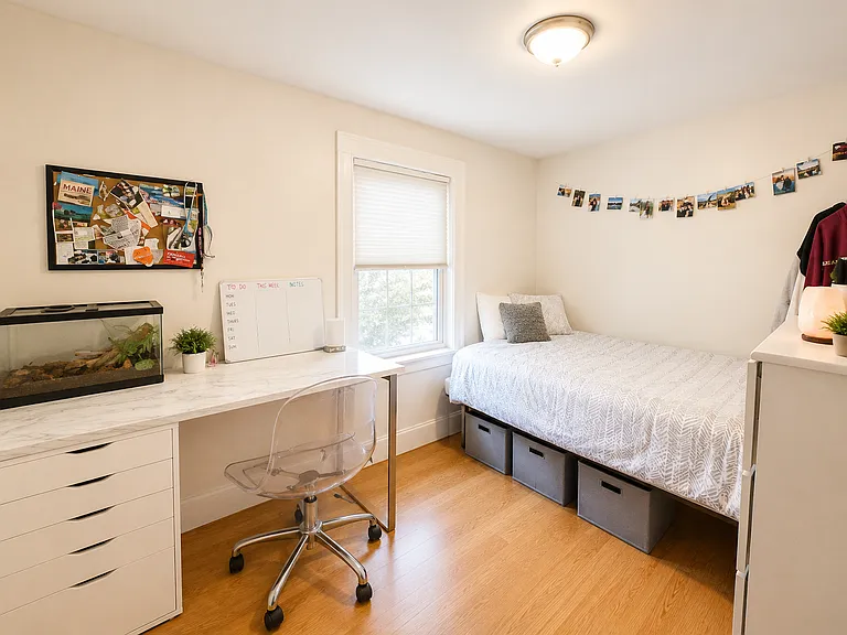 10 Shepherd Ave #2 — Photo 5
